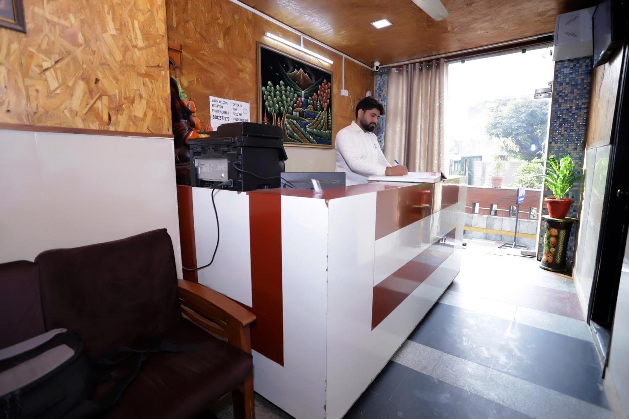 Hotel Warm Welcome - Noida Sector 51 외부 사진
