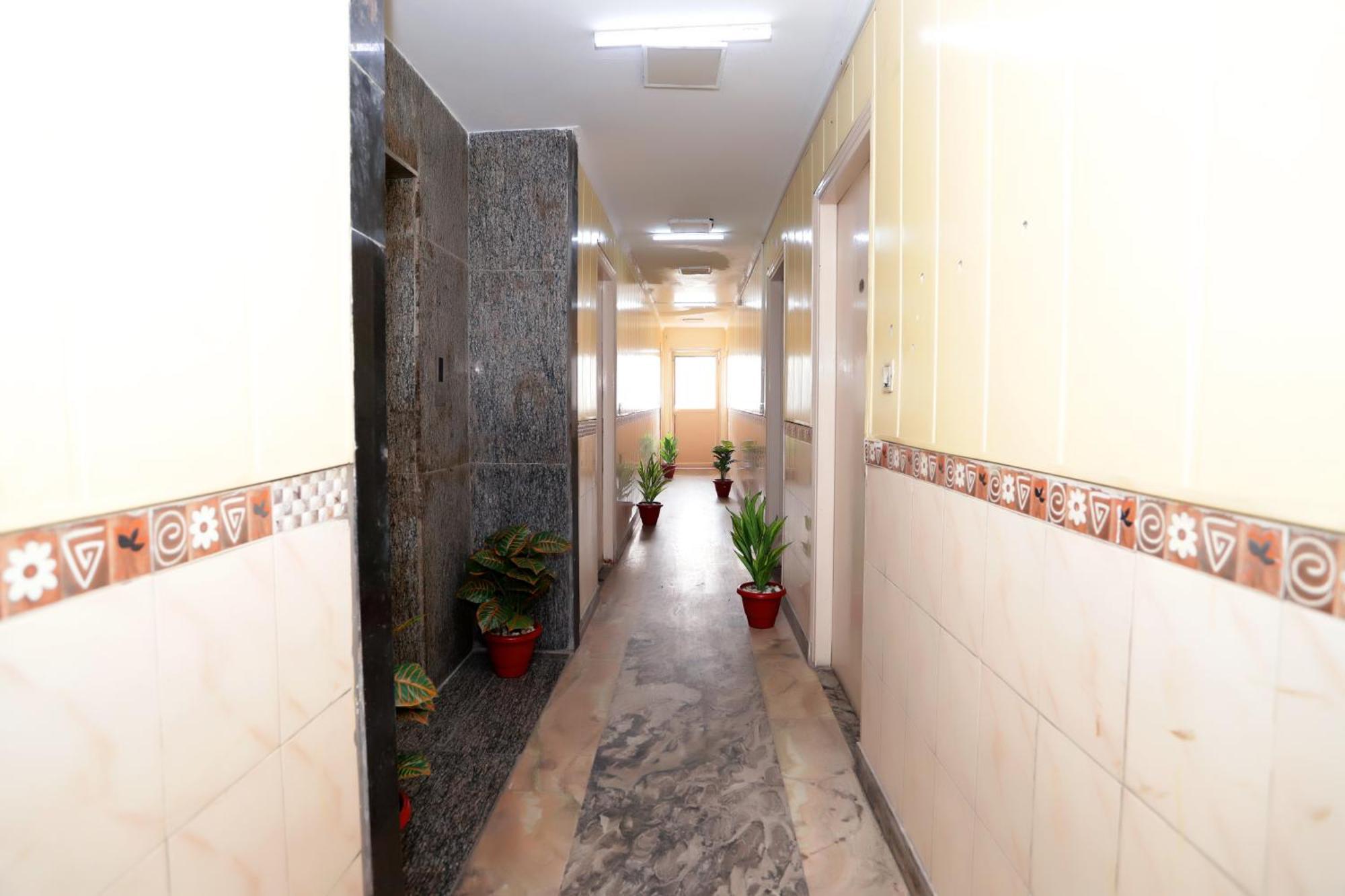 Hotel Warm Welcome - Noida Sector 51 외부 사진